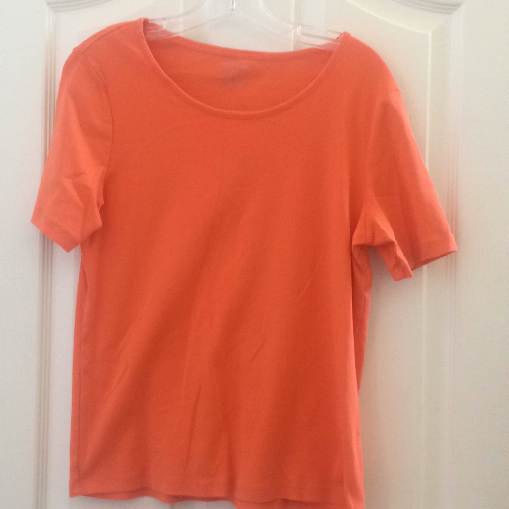 FINAL MARKDOWN Ladies white stag tee large